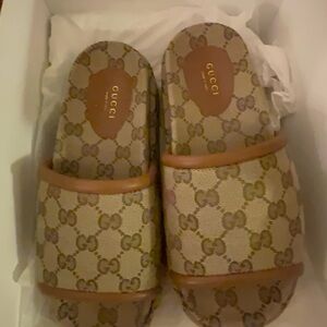 Gucci Brown Beige GG Monogram Slide Sandals
